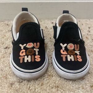 💎Toddler Vans size 7. Black w/multicolor letters